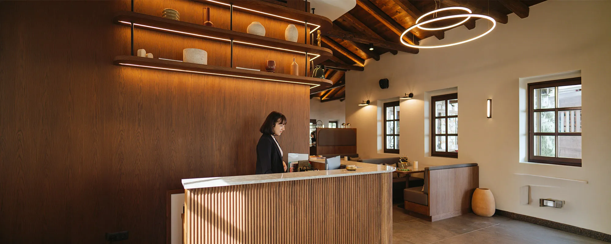 Reception hotel e area welcome: arredare l'accoglienza nella hospitality